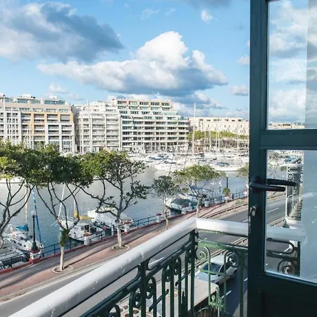 In Bb - Bb Marina - Deluxe Double With Balcony And Sea View Vendégház
